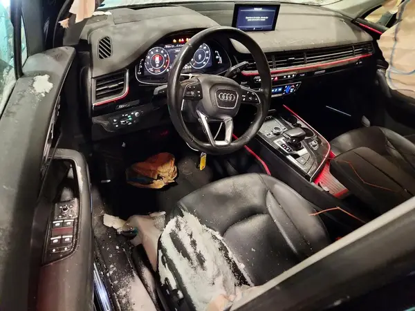 WA1VAAF76HD002069 2017 AUDI Q7 - Image 8