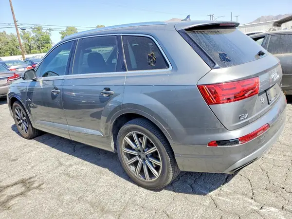 WA1VAAF76HD007837 2017 AUDI Q7 - Image 2