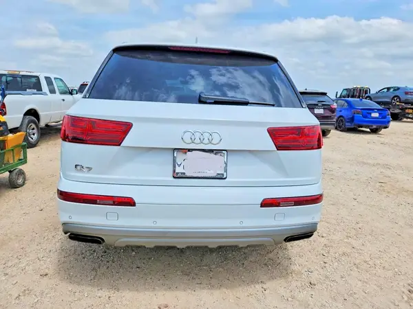 WA1VAAF76HD019549 2017 AUDI Q7 - Image 8
