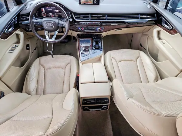 WA1VAAF76HD034200 2017 AUDI Q7 - Image 8