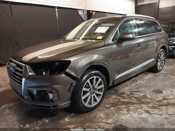 WA1VAAF76HD059128 2017 AUDI Q7 - Image 2