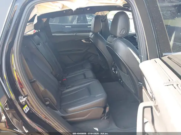 WA1VAAF76JD024367 2018 AUDI Q7 - Image 8