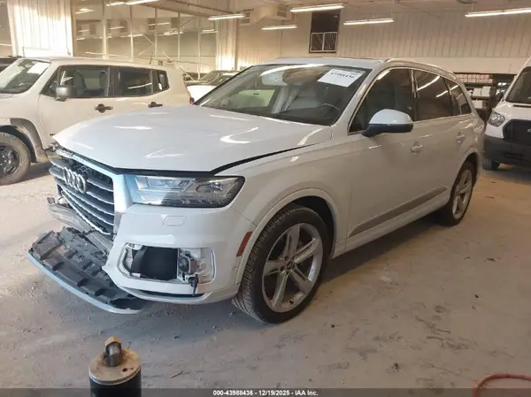 WA1VAAF76KD003827 2019 AUDI Q7 - Image 2