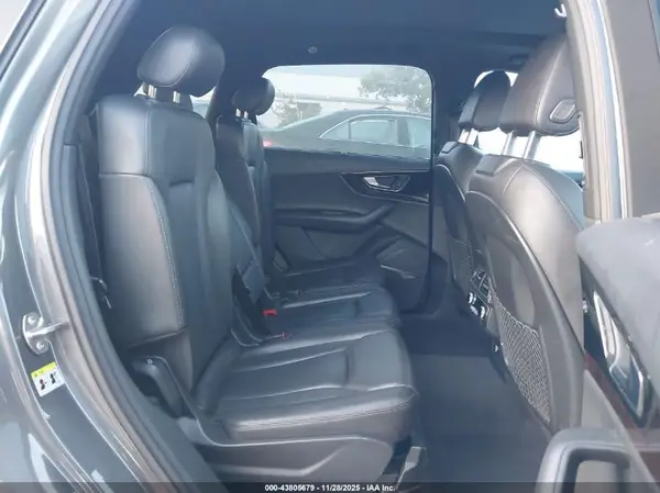 WA1VAAF76KD028176 2019 AUDI Q7 - Image 8
