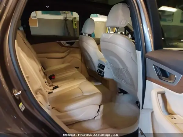 WA1VAAF77HD016966 2017 AUDI Q7 - Image 8