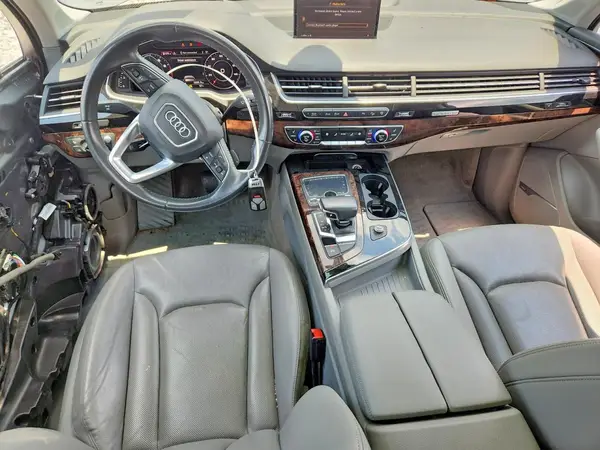 WA1VAAF77HD044041 2017 AUDI Q7 - Image 8