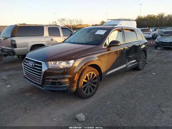 WA1VAAF77JD018335 2018 AUDI Q7 - Image 2