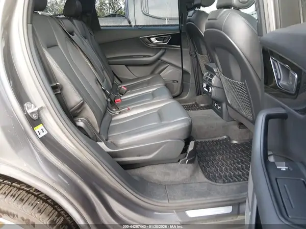 WA1VAAF77JD038939 2018 AUDI Q7 - Image 8