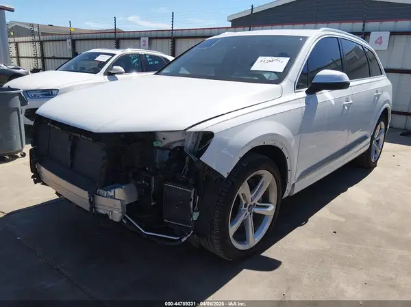 WA1VAAF77KD003822 2019 AUDI Q7 - Image 2