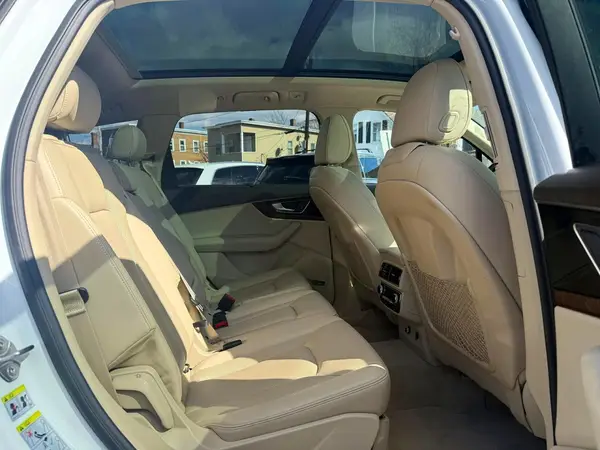 WA1VAAF77KD012049 2019 AUDI Q7 - Image 8