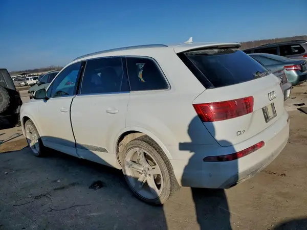 WA1VAAF77KD025240 2019 AUDI Q7 - Image 2