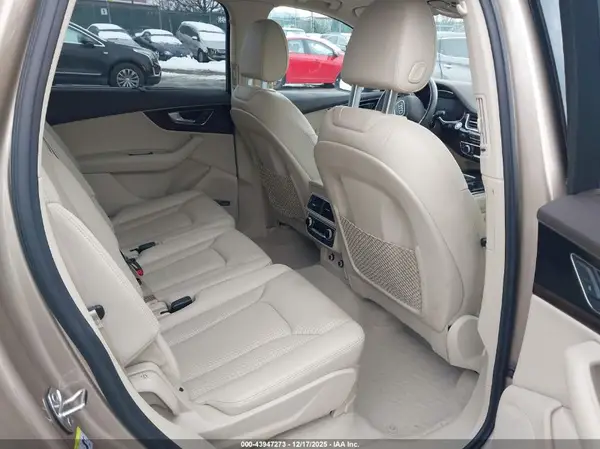 WA1VAAF77KD031877 2019 AUDI Q7 - Image 8