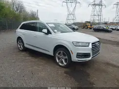 WA1VAAF77KD033998 2019 AUDI Q7