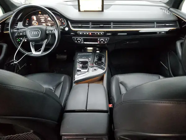 WA1VAAF78HD031685 2017 AUDI Q7 - Image 8