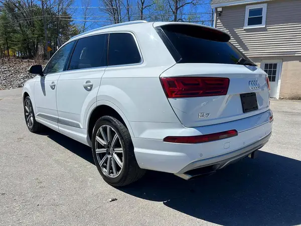 WA1VAAF78HD035509 2017 AUDI Q7 - Image 2
