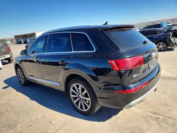 WA1VAAF78HD044887 2017 AUDI Q7 - Image 2