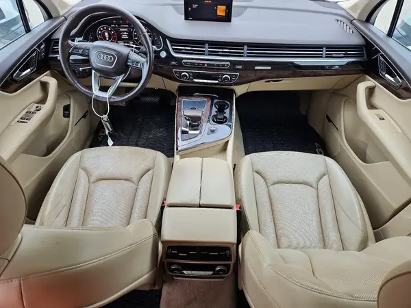 WA1VAAF78HD048017 2017 AUDI Q7 - Image 8