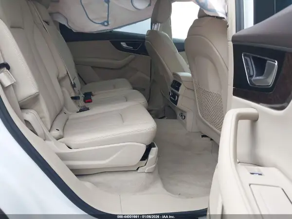 WA1VAAF78KD016627 2019 AUDI Q7 - Image 8