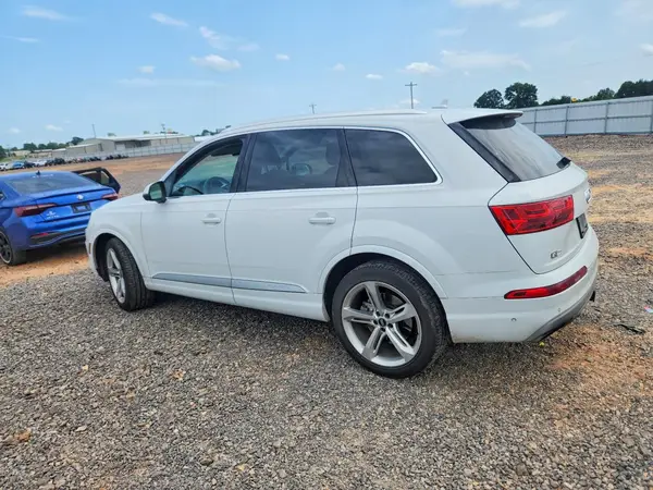 WA1VAAF78KD018880 2019 AUDI Q7 - Image 2
