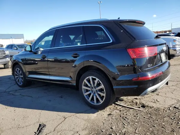WA1VAAF78KD025747 2019 AUDI Q7 - Image 2