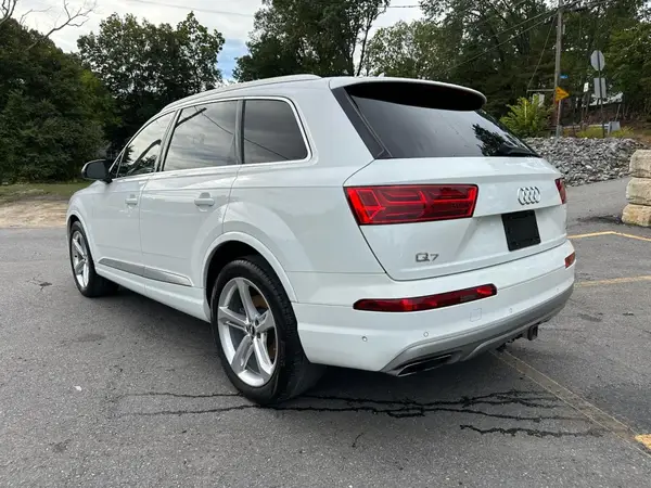 WA1VAAF78KD047893 2019 AUDI Q7 - Image 2