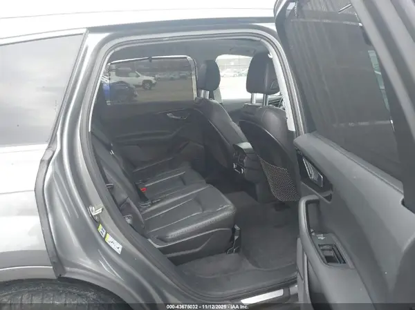 WA1VAAF79HD002082 2017 AUDI Q7 - Image 8