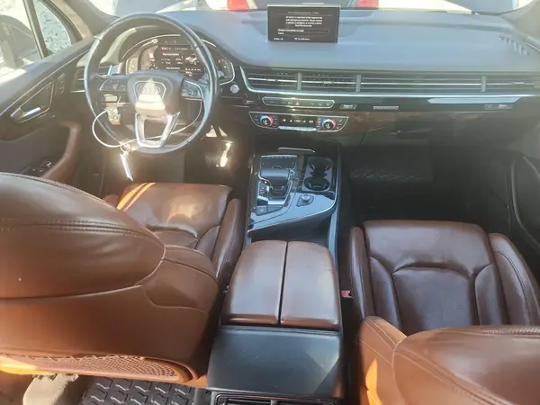 WA1VAAF79HD005693 2017 AUDI Q7 - Image 8