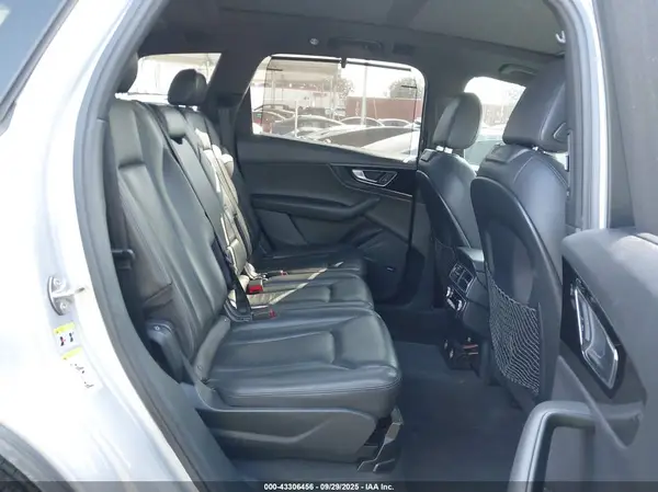 WA1VAAF79HD009484 2017 AUDI Q7 - Image 8