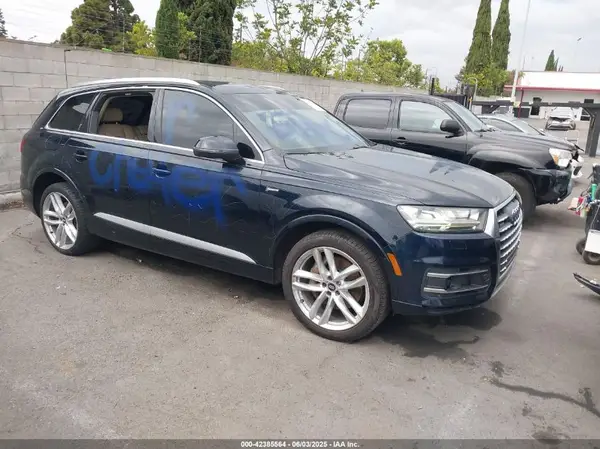 WA1VAAF79HD019321 2017 AUDI Q7 - Image 1
