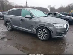 WA1VAAF79HD032540 2017 AUDI Q7
