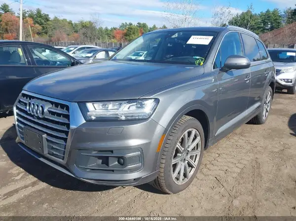 WA1VAAF79JD019812 2018 AUDI Q7 - Image 2