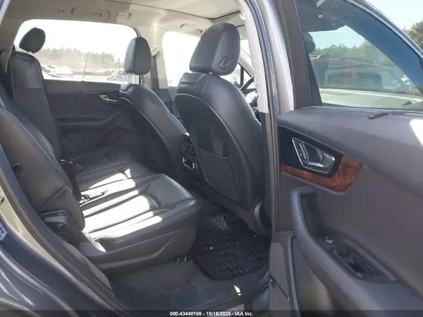 WA1VAAF79JD019812 2018 AUDI Q7 - Image 8
