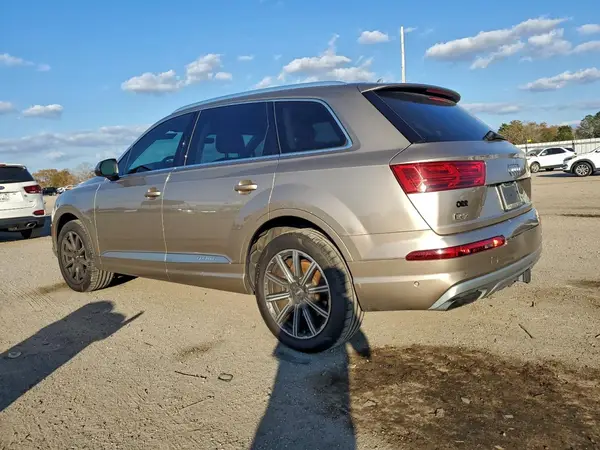 WA1VAAF79KD008990 2019 AUDI Q7 - Image 2