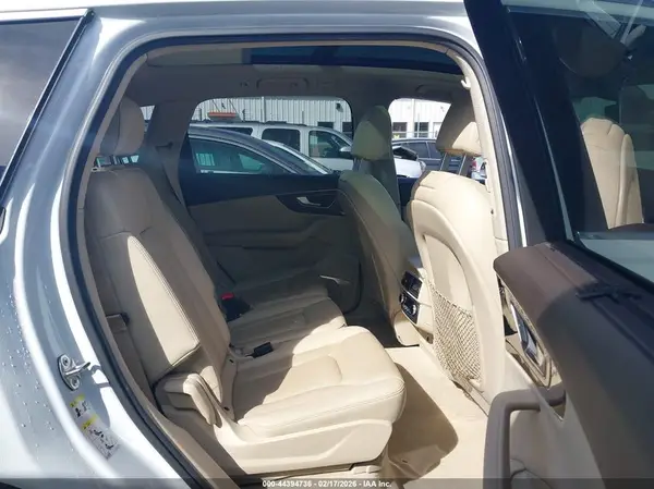 WA1VAAF79KD011470 2019 AUDI Q7 - Image 8
