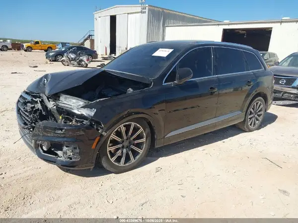 WA1VAAF7XHD002348 2017 AUDI Q7 - Image 2