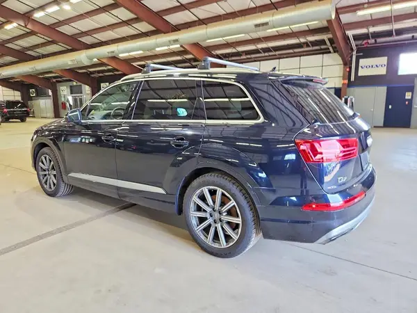 WA1VAAF7XHD036659 2017 AUDI Q7 - Image 2
