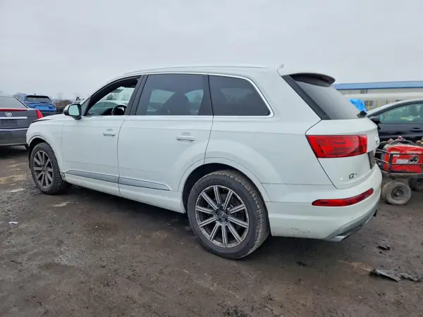 WA1VAAF7XHD040405 2017 AUDI Q7 - Image 2