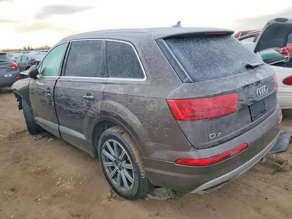 WA1VAAF7XHD043451 2017 AUDI Q7 - Image 2