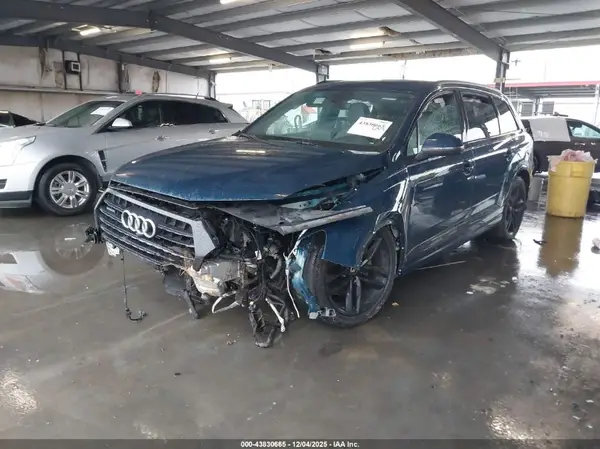 WA1VAAF7XJD048591 2018 AUDI Q7 - Image 2
