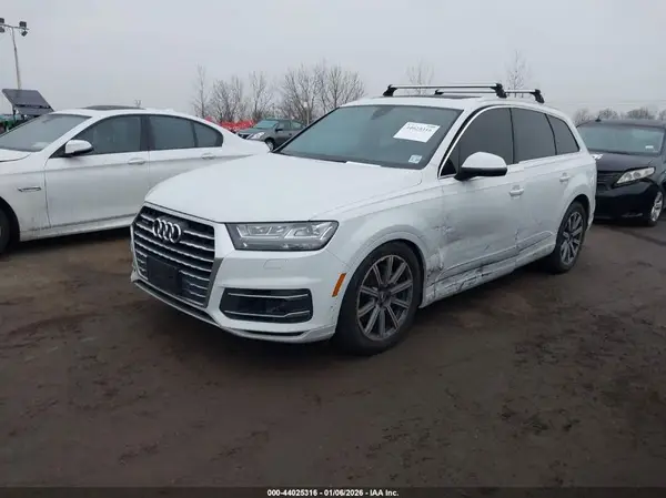WA1VAAF7XKD001692 2019 AUDI Q7 - Image 2