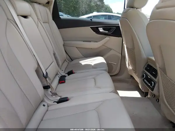 WA1VAAF7XKD007427 2019 AUDI Q7 - Image 8