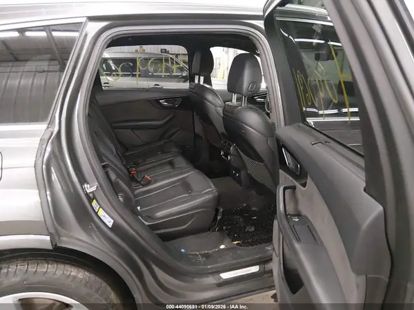 WA1VAAF7XKD011235 2019 AUDI Q7 - Image 8