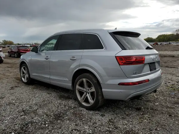 WA1VAAF7XKD036295 2019 AUDI Q7 - Image 2