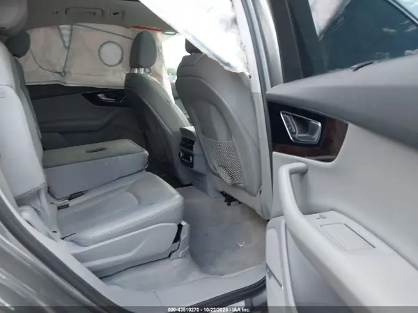 WA1VABF72HD013883 2017 AUDI Q7 - Image 8