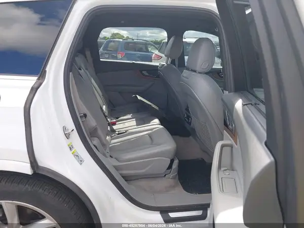 WA1VABF72HD047869 2017 AUDI Q7 - Image 8