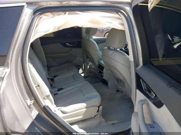 WA1VABF78HD010535 2017 AUDI Q7 - Image 8