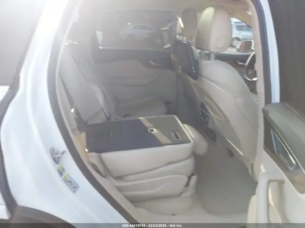 WA1VABF7XHD015445 2017 AUDI Q7 - Image 8