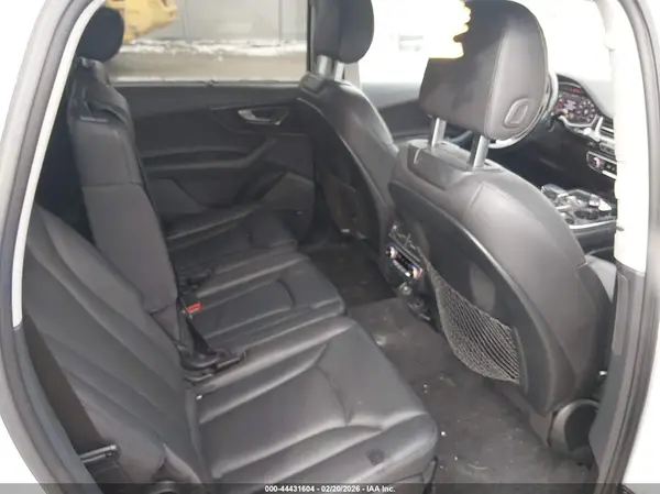 WA1VABF7XHD025845 2017 AUDI Q7 - Image 8