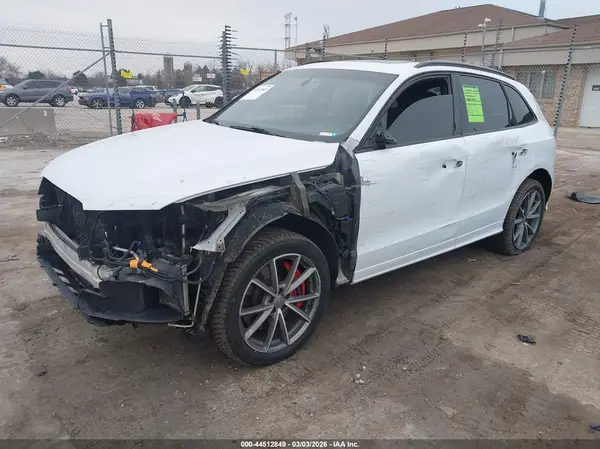 WA1VCAFP6HA008434 2017 AUDI SQ5 - Image 2