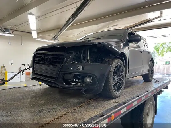 WA1VCAFP7HA099858 2017 AUDI SQ5 - Image 2